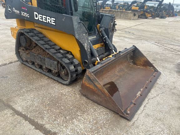 2019 John Deere 325G