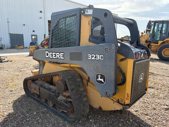 2013 John Deere 323D