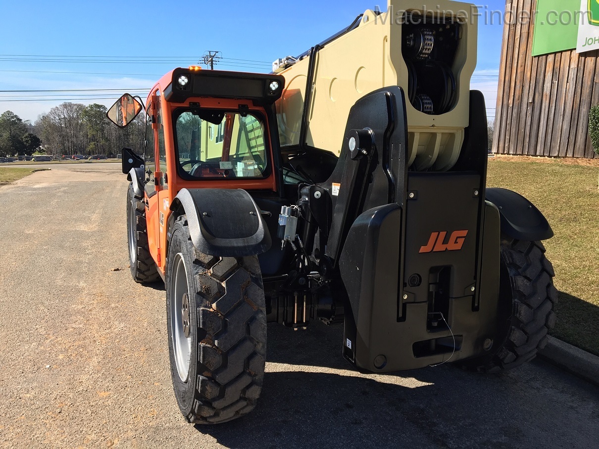 2020 JLG 1055 Image 4