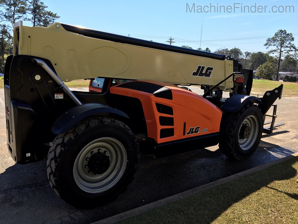 2020 JLG 1055 Image 5