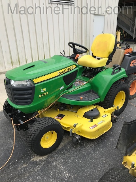 2015 John Deere X730 Image 3