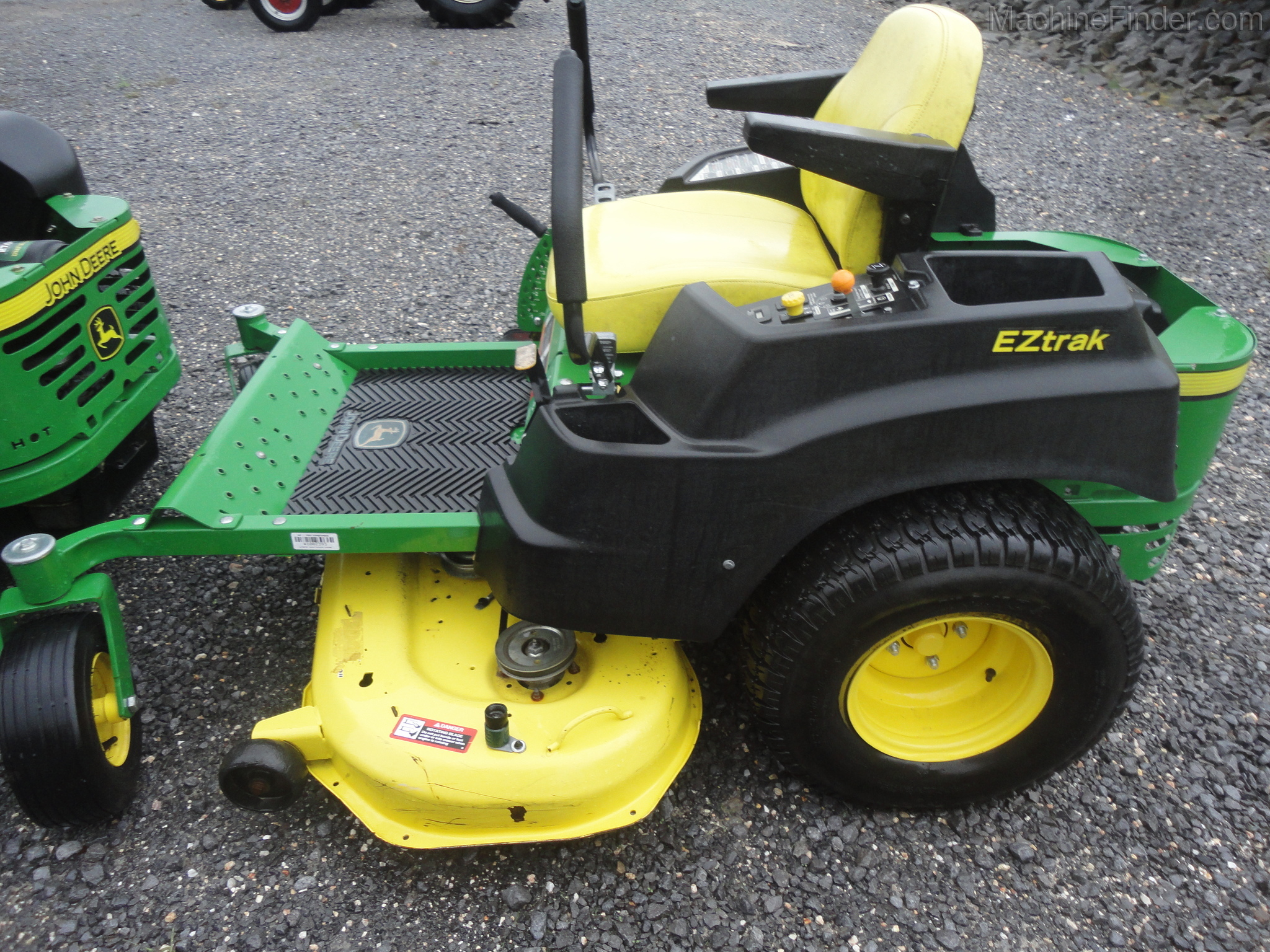 2015 John Deere Z445 Image 1