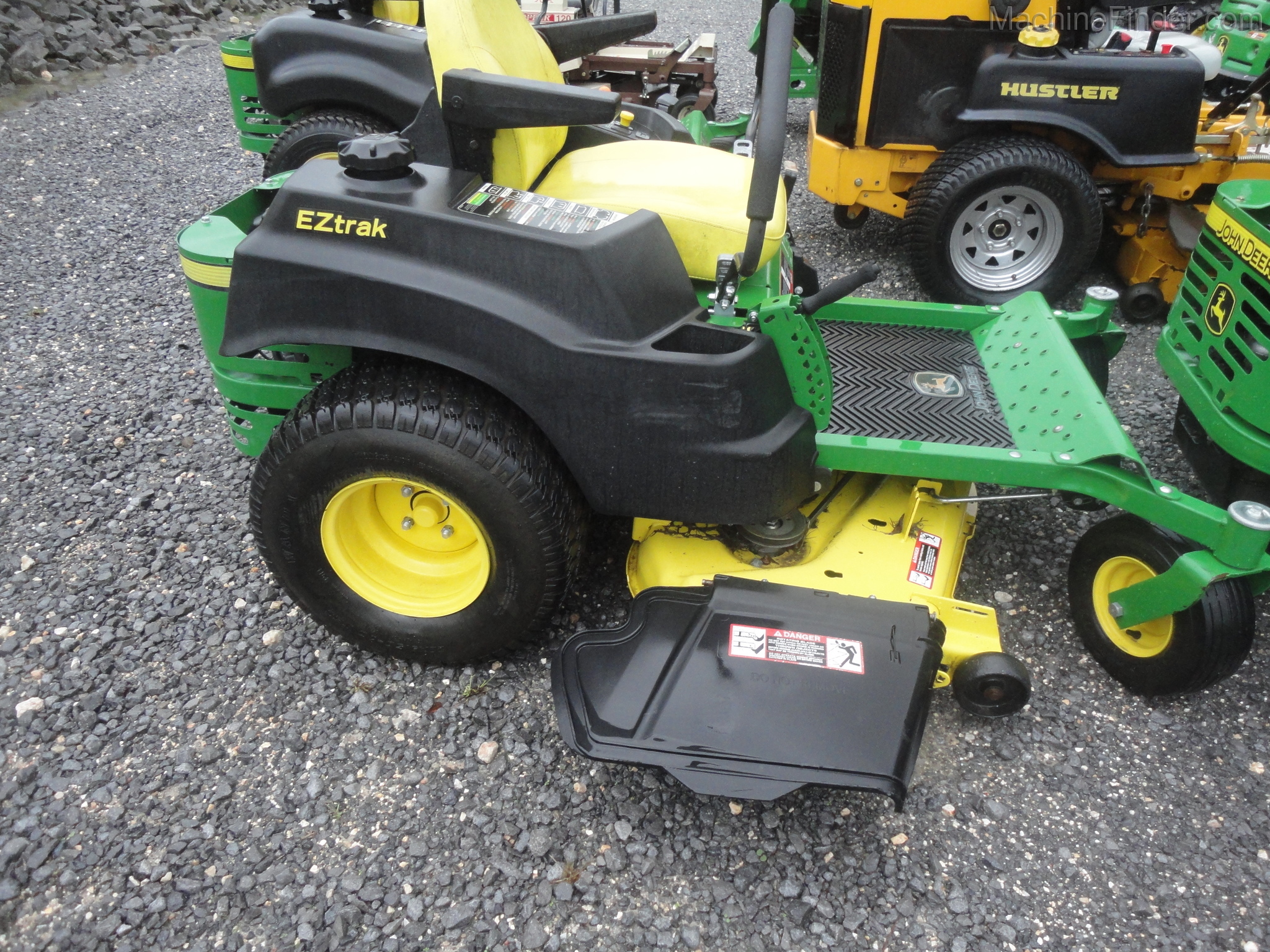 2015 John Deere Z445 Image 3