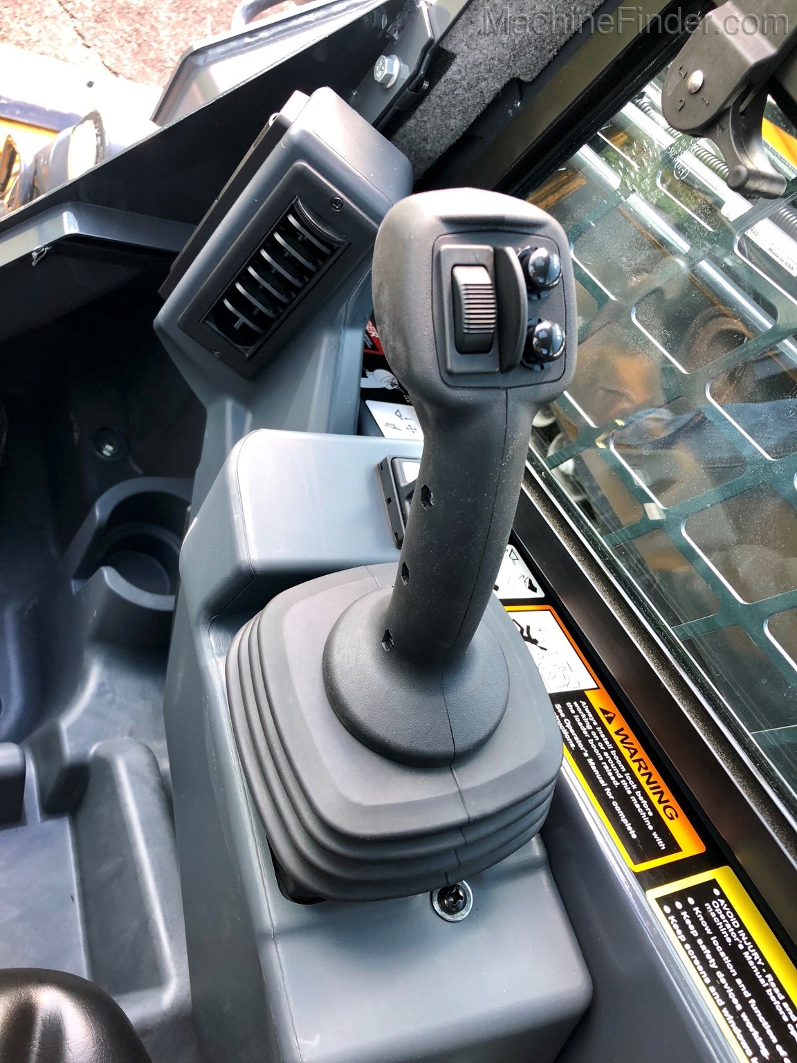 2020 John Deere 333G Image 4