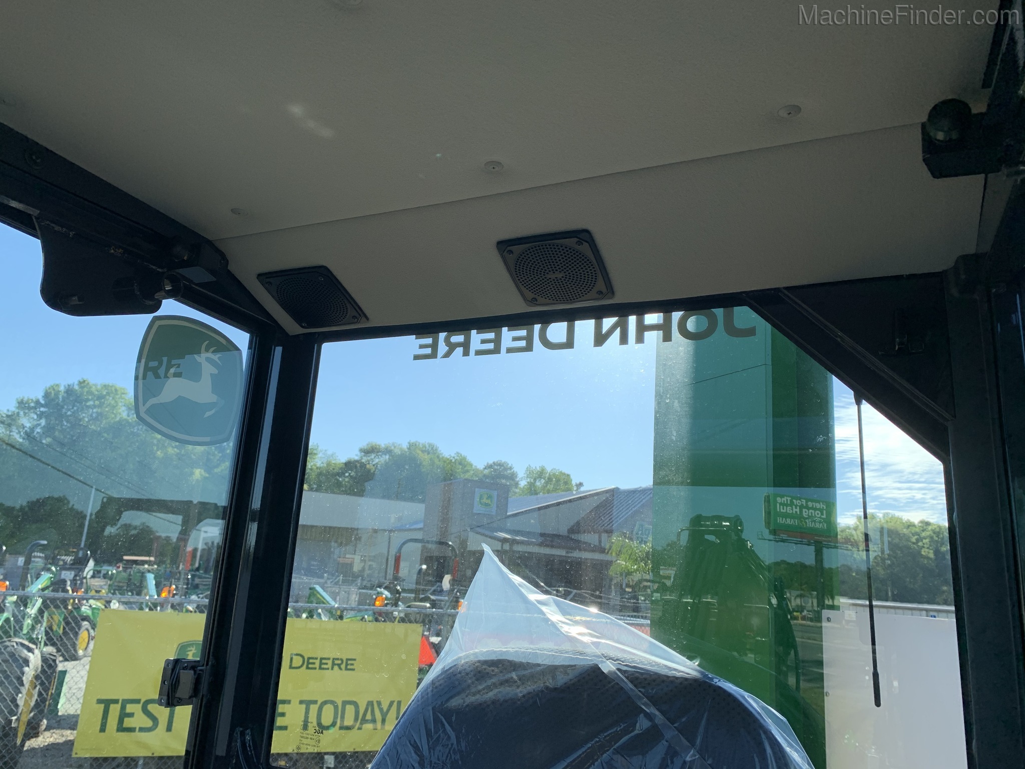 2020 John Deere 60G Image 8