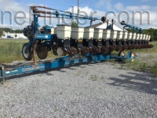 2012 Kinze 3600 Image 1