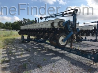 2012 Kinze 3600 Image 2