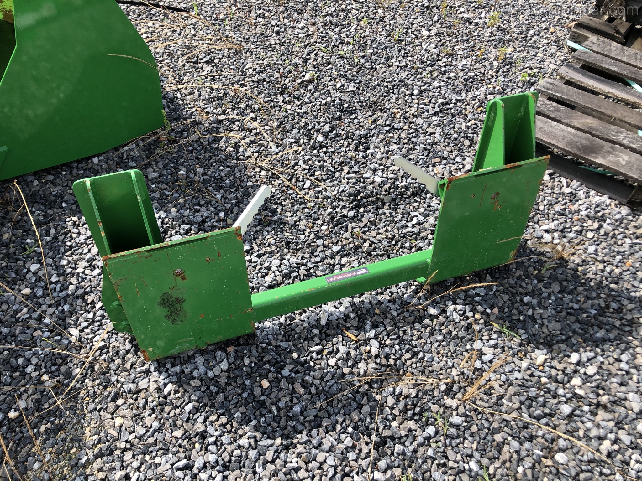 2000 Worksaver BUCKET ADAPTER Image 1