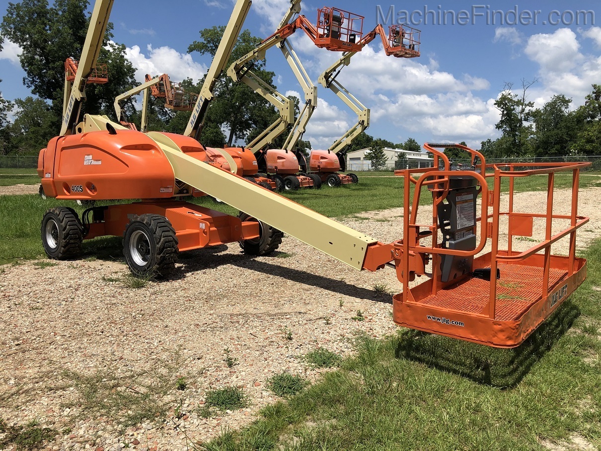 2010 JLG 400S Image 1