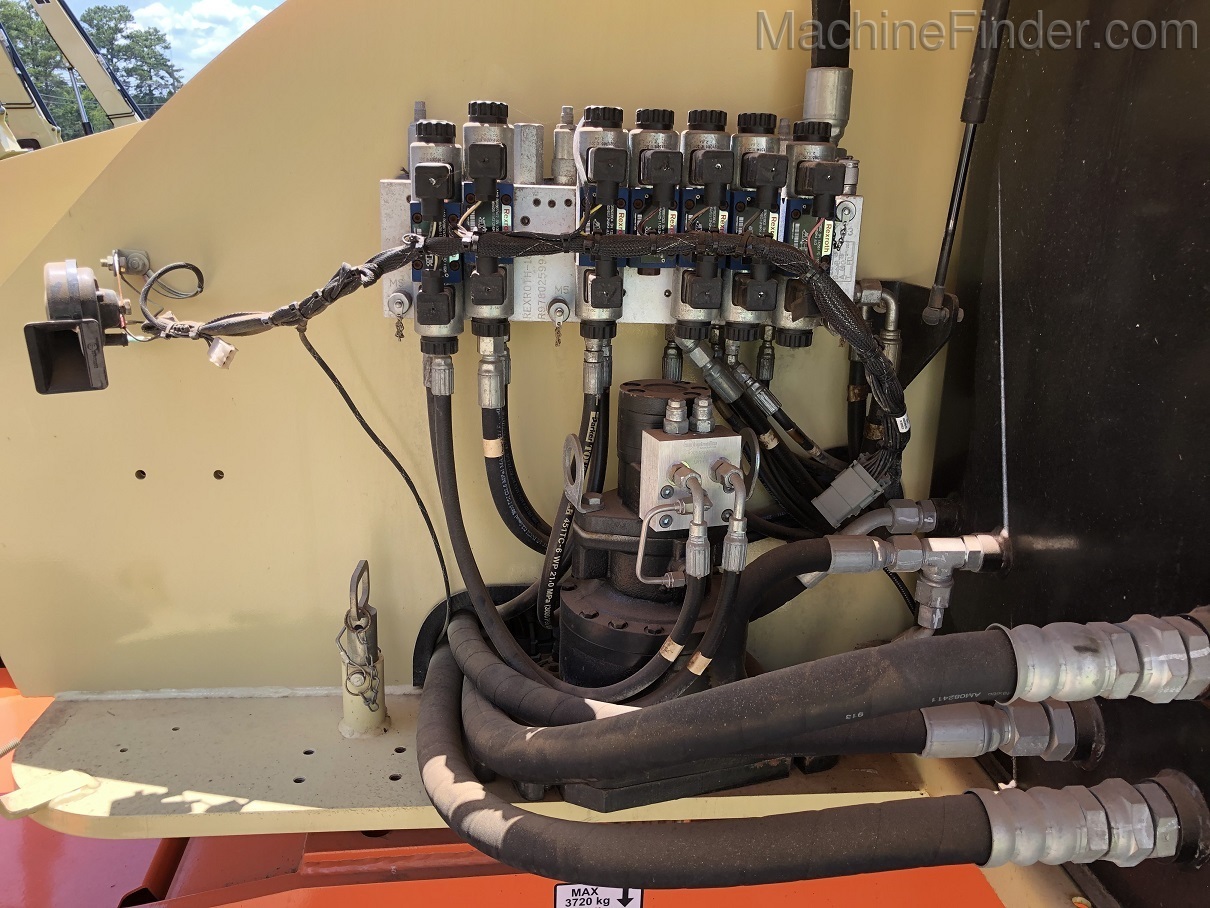 2010 JLG 400S Image 7