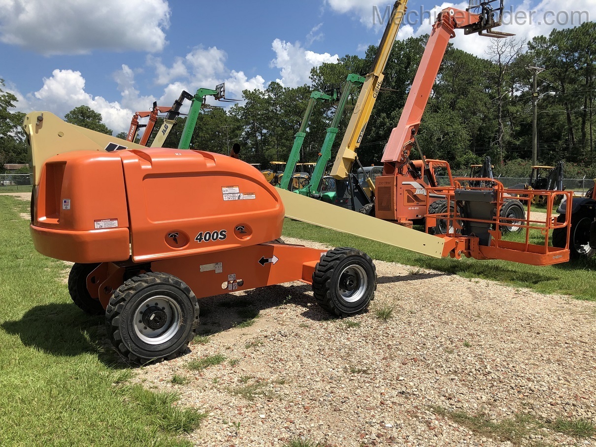 2010 JLG 400S Image 3