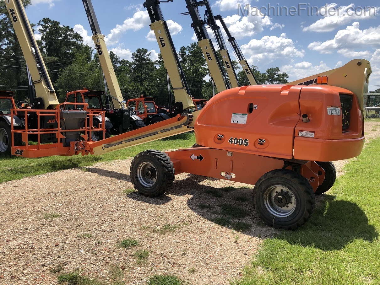 2010 JLG 400S Image 4