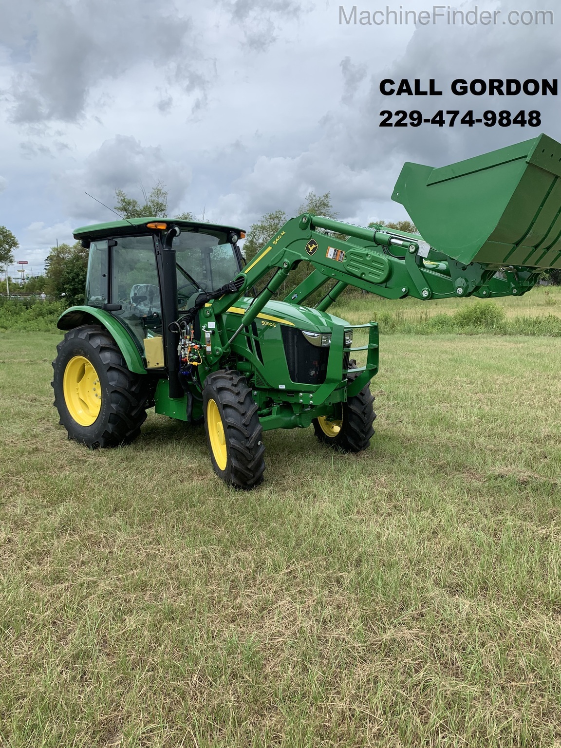 2020 John Deere 5090E Image 9