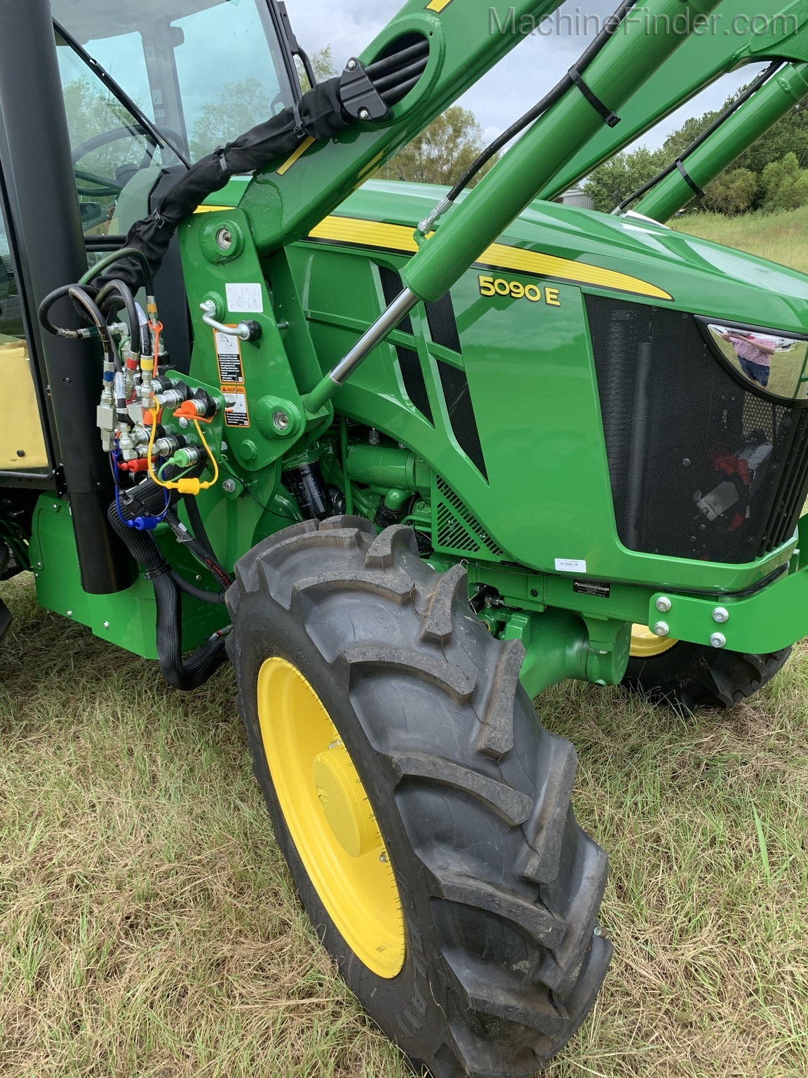 2020 John Deere 5090E Image 10
