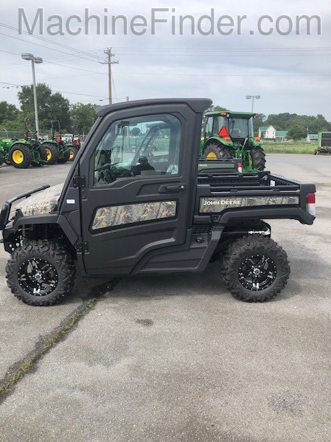 2020 John Deere 835R Image 1