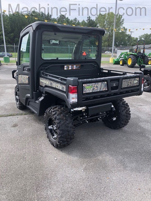 2020 John Deere 835R Image 2