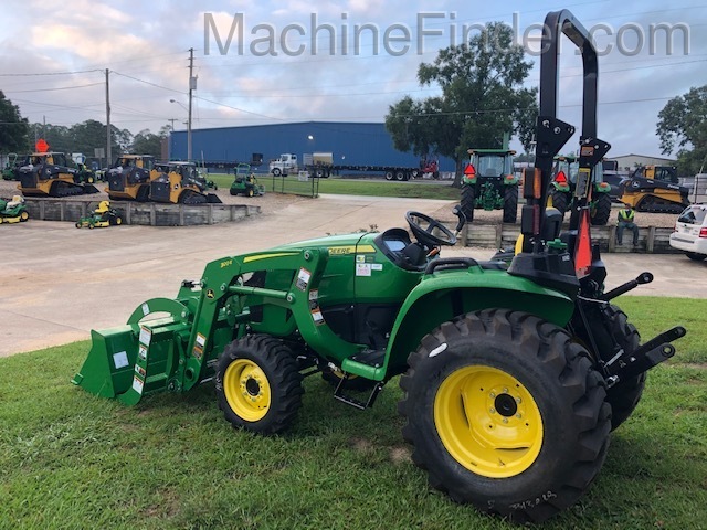 2020 John Deere 3032E Image 5