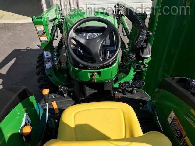 2020 John Deere 4044M Image 2