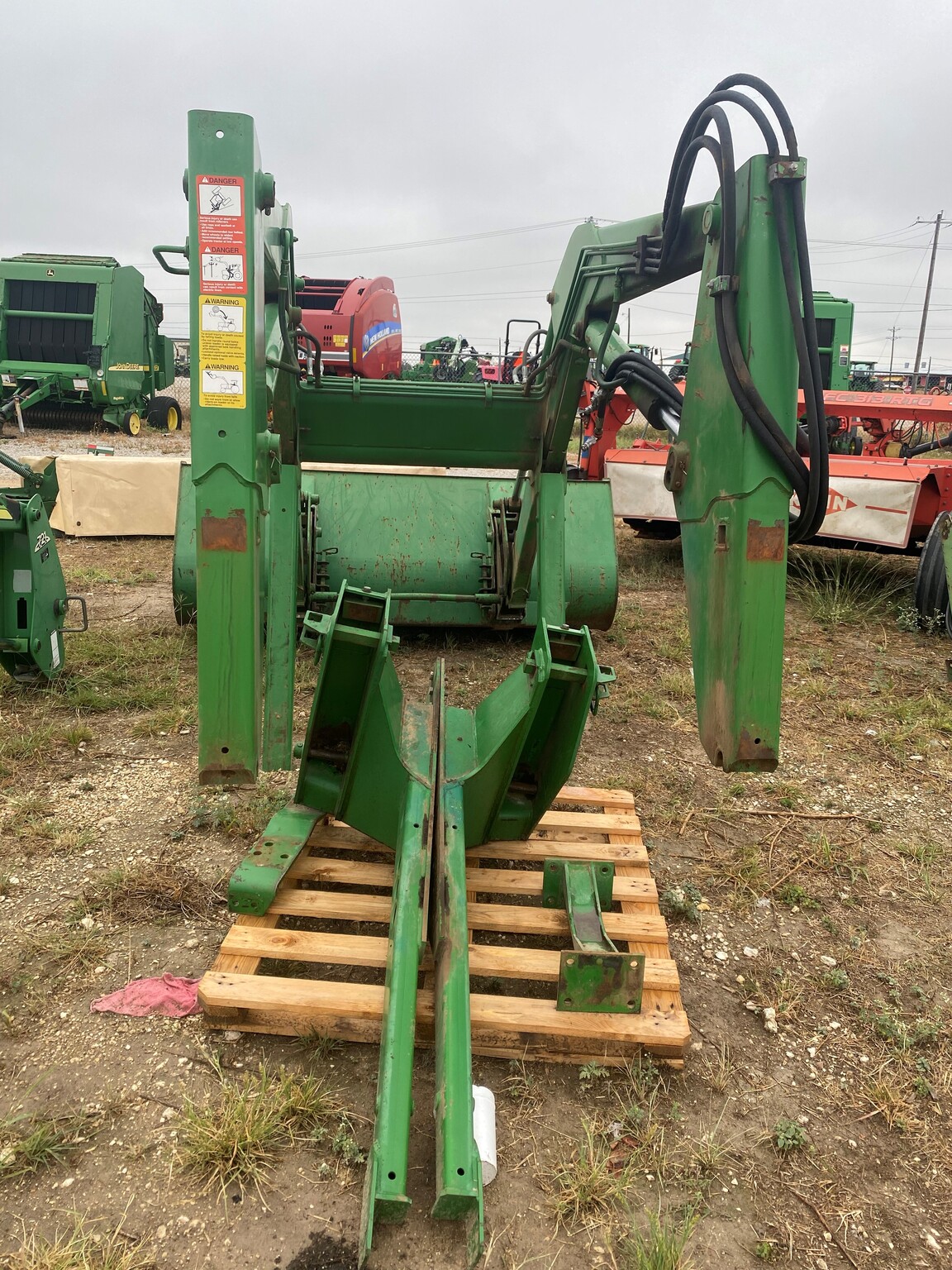 John Deere H340 Image 2