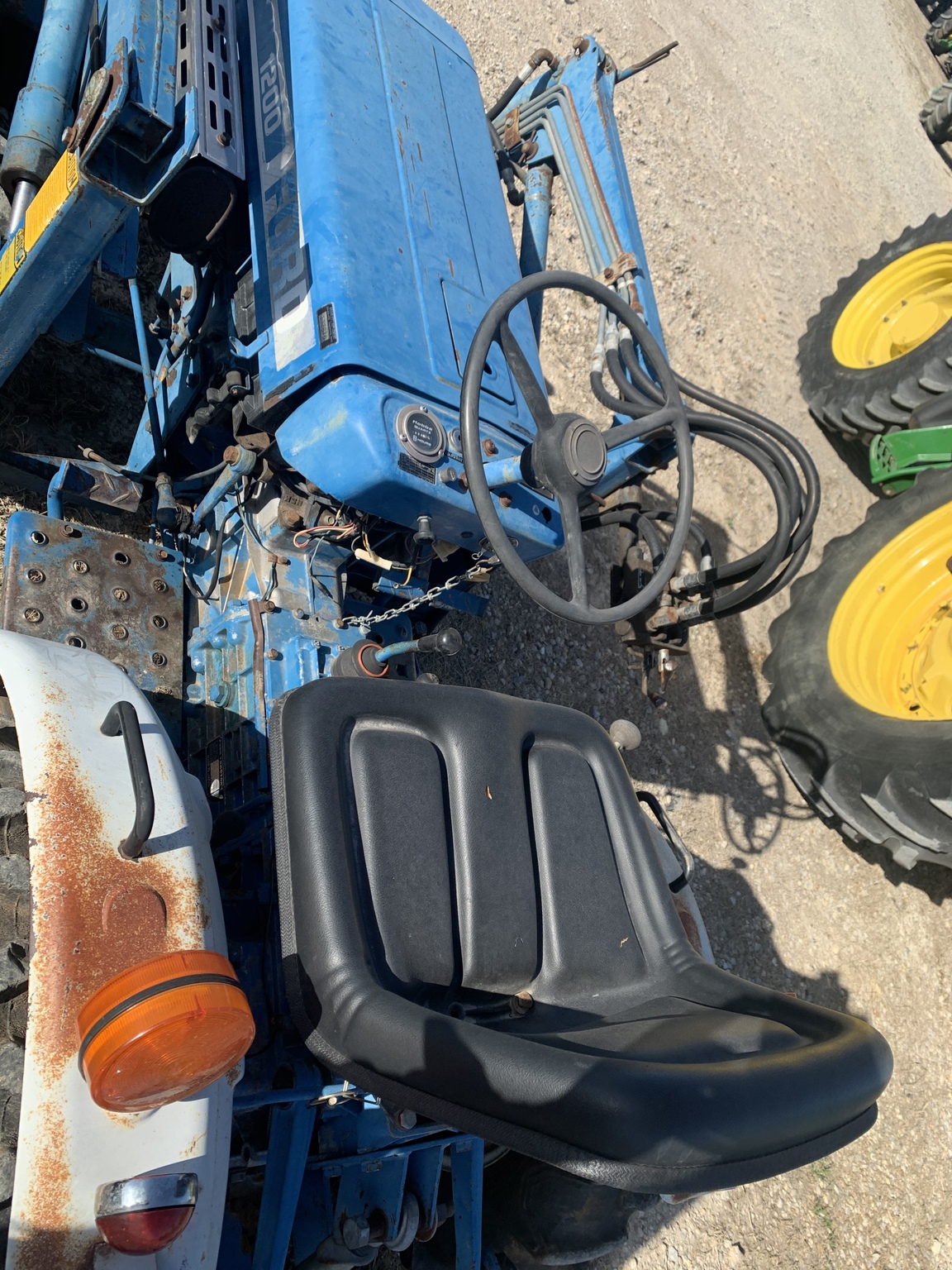Ford 1210 Image 3