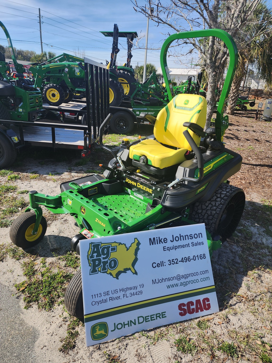 2023 John Deere Z930M Image 1