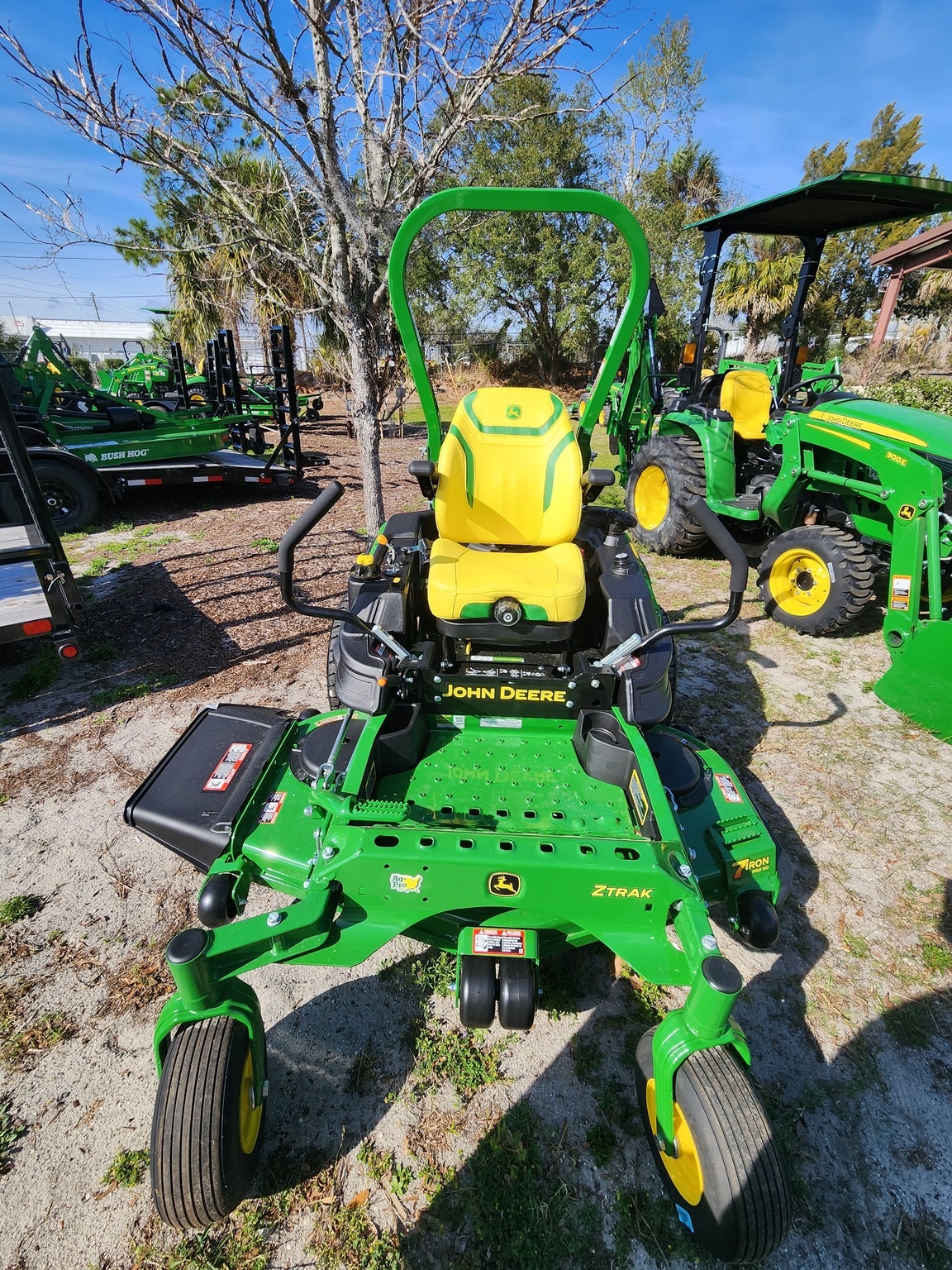 2023 John Deere Z930M Image 3