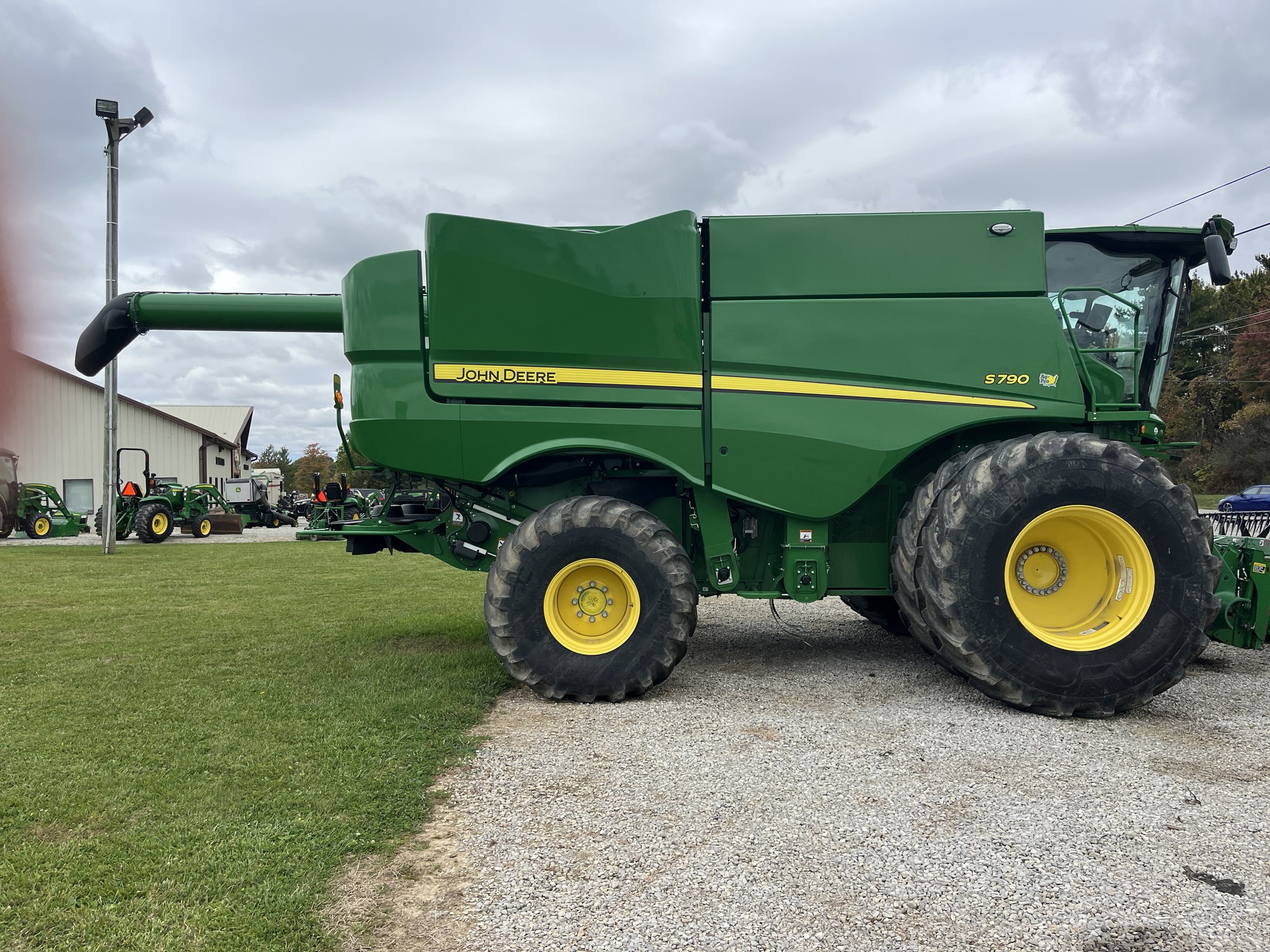 2023 John Deere S790 Image 4