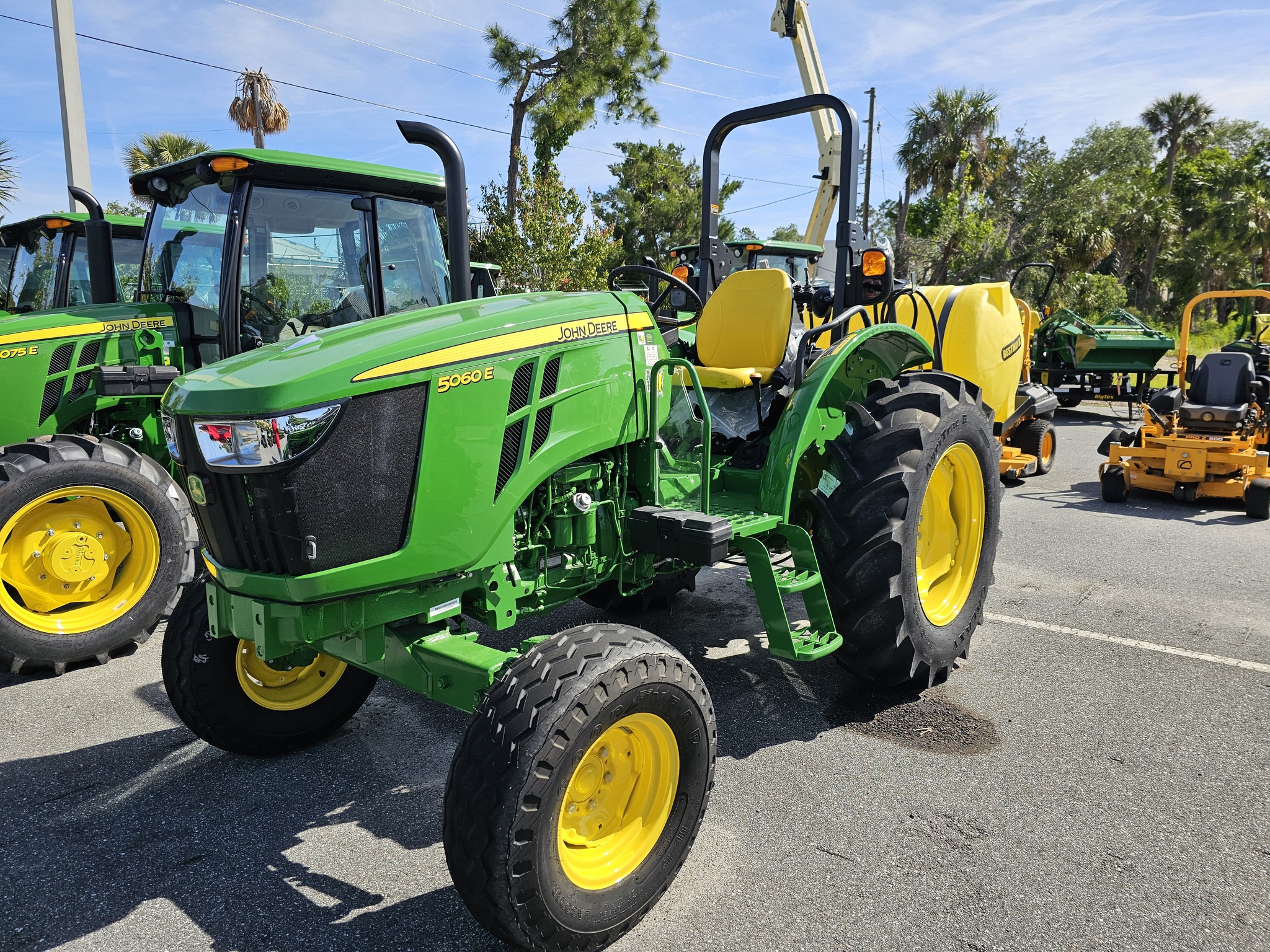 2023 John Deere 5060E Image 2