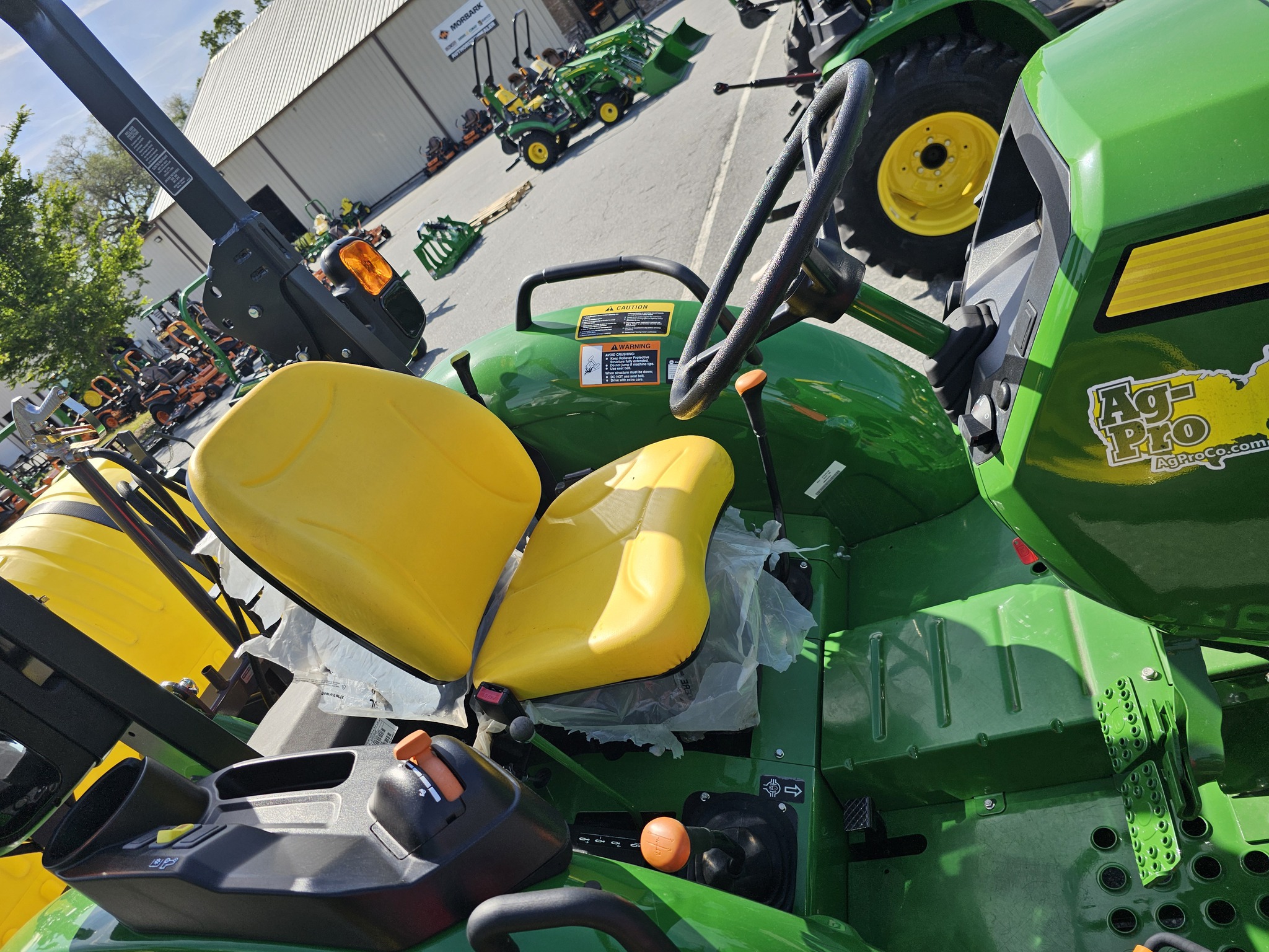 2023 John Deere 5060E Image 8