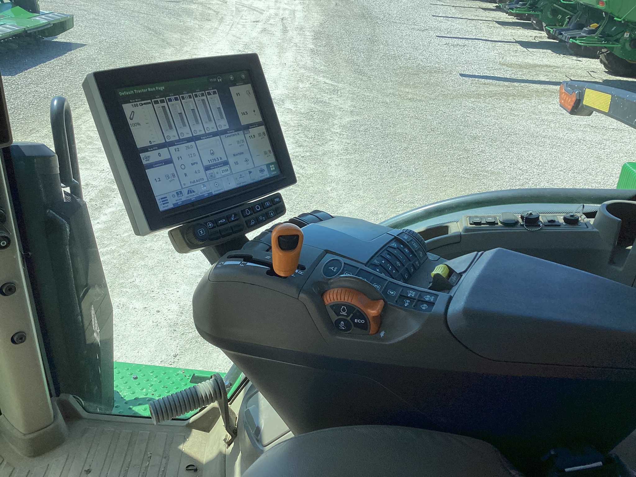 2020 John Deere 8R 340 Image 9