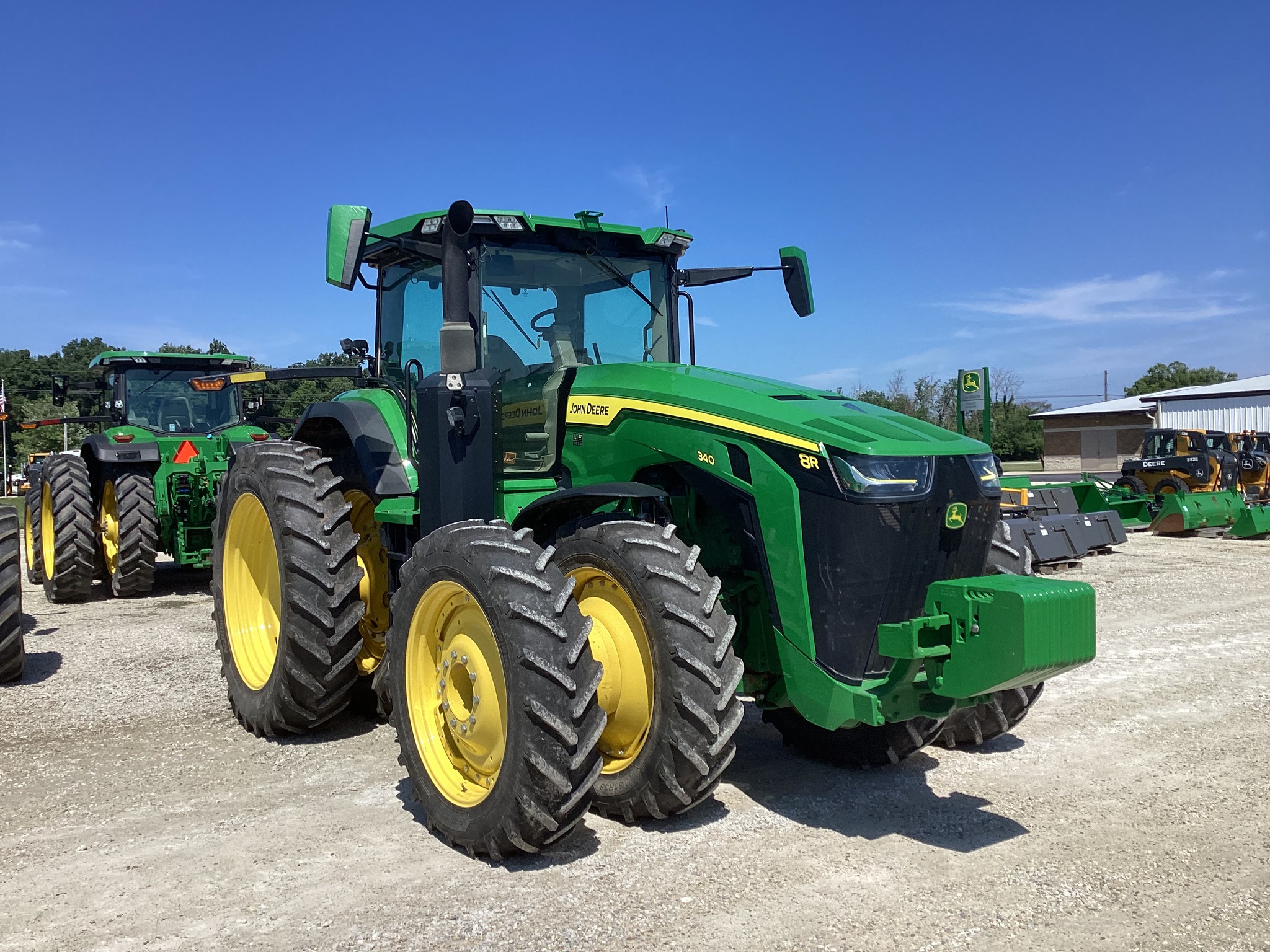 2020 John Deere 8R 340 Image 2