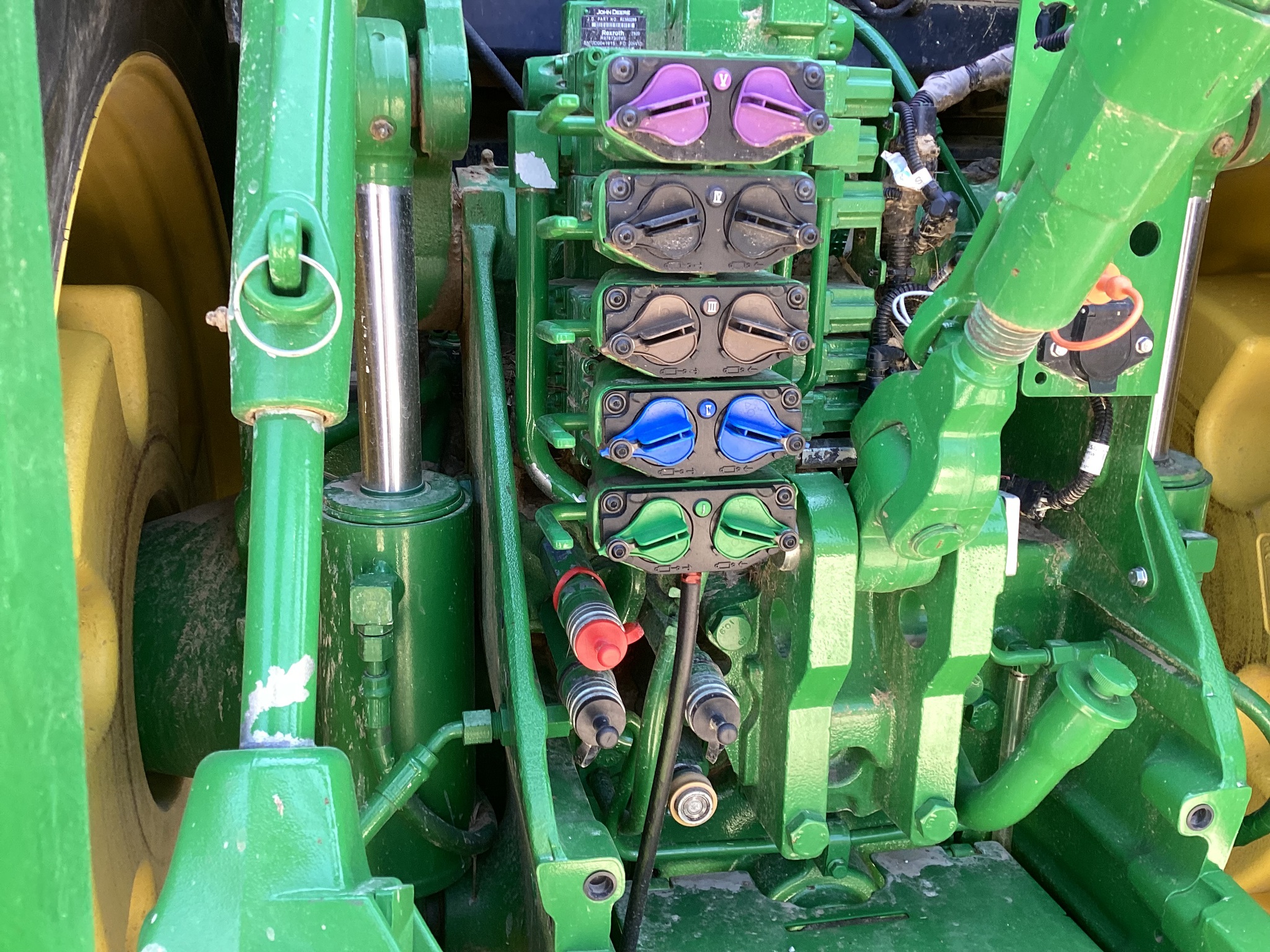 2020 John Deere 8R 340 Image 13