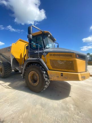 Photo of a 2023 John Deere 310 P