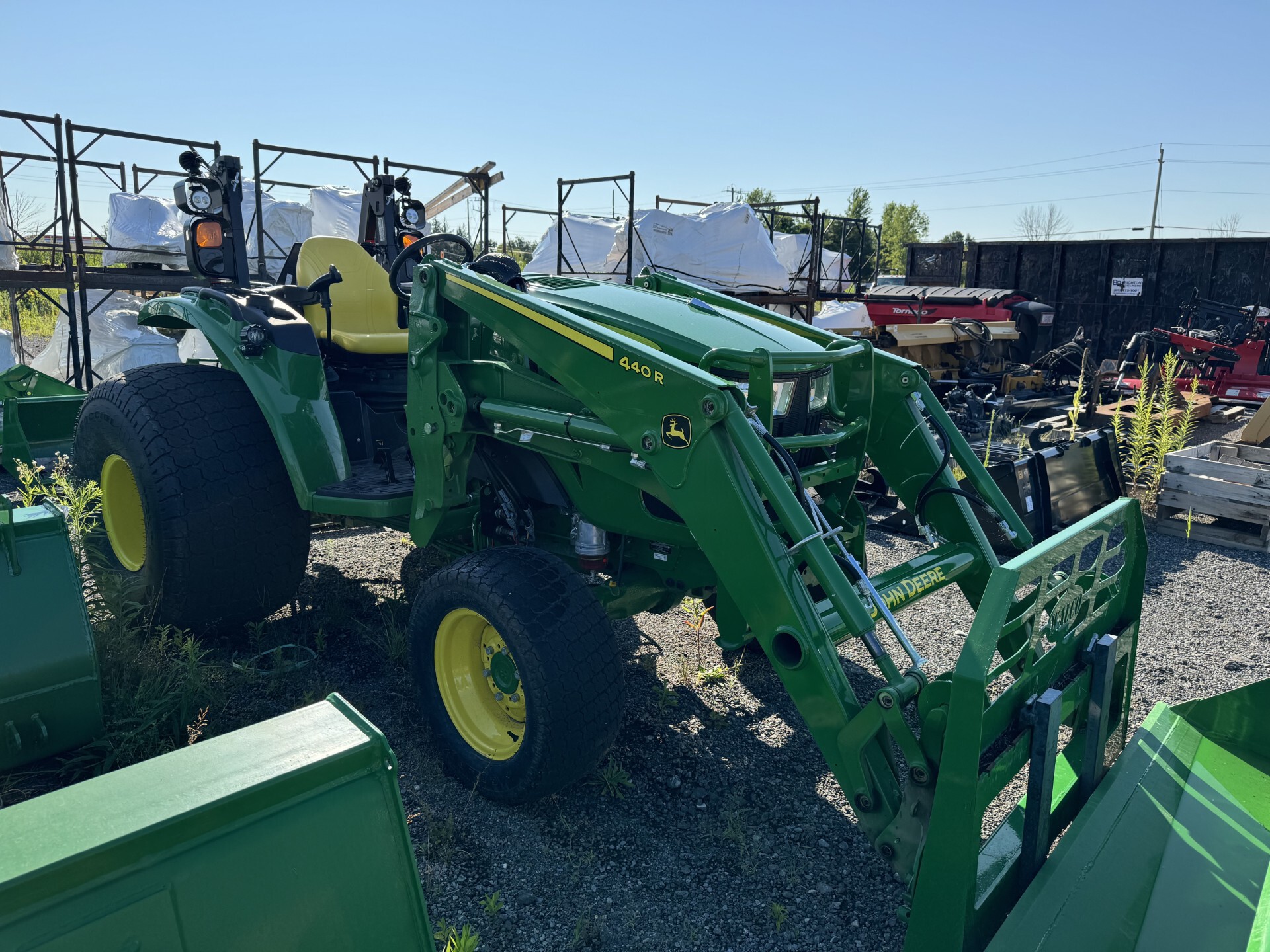 2023 John Deere 4044R Image 3