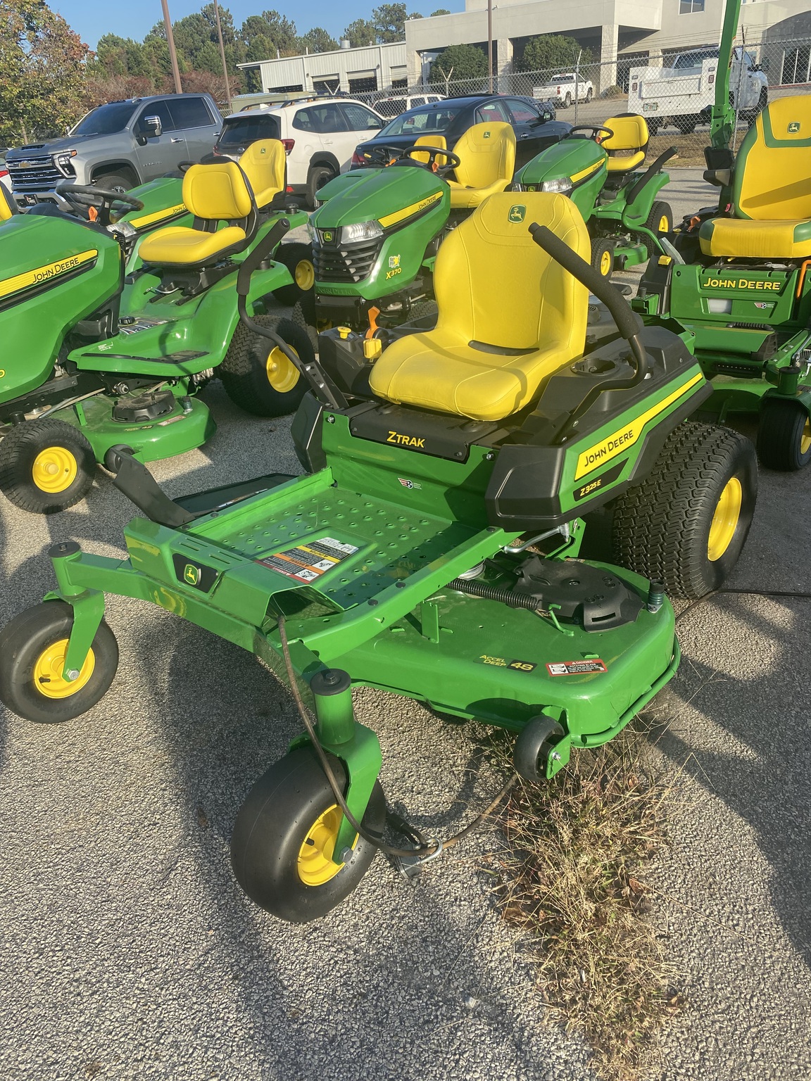 2025 John Deere Z325E Image 1