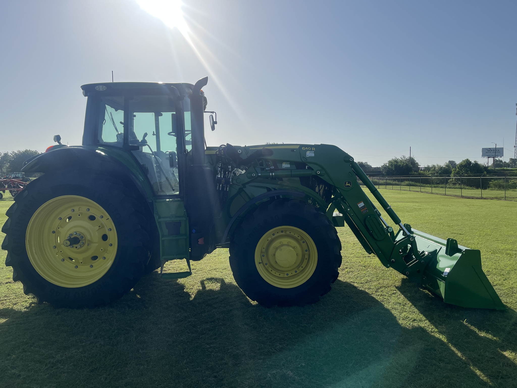 2023 John Deere 6175M Image 2