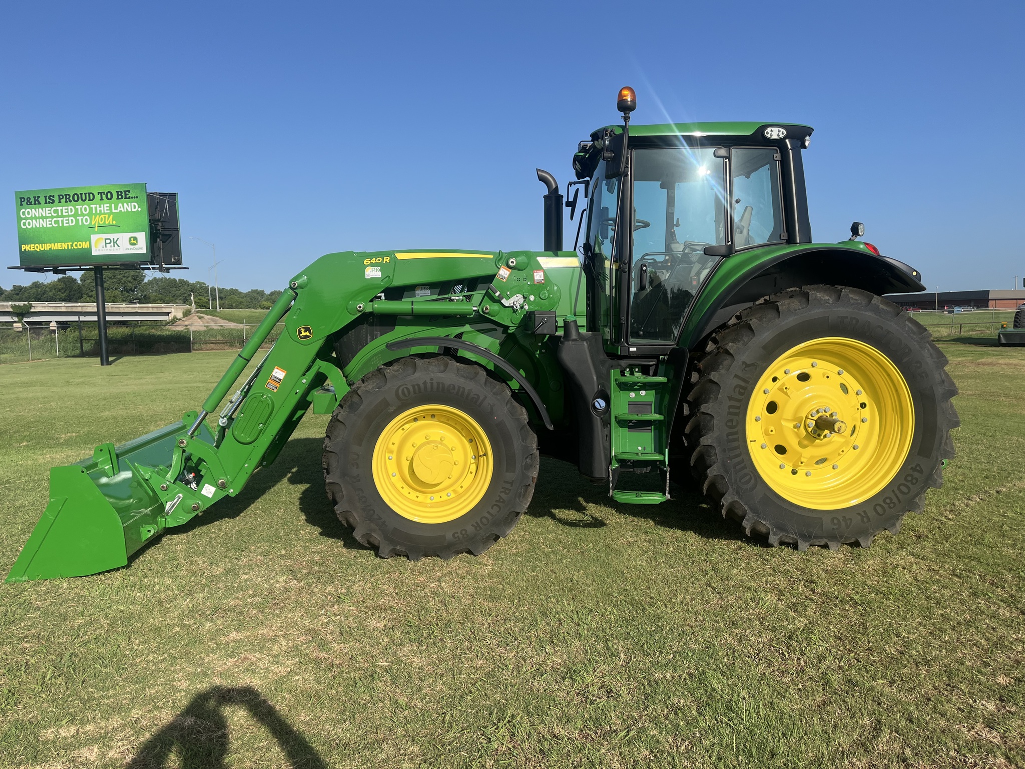 2023 John Deere 6175M Image 1