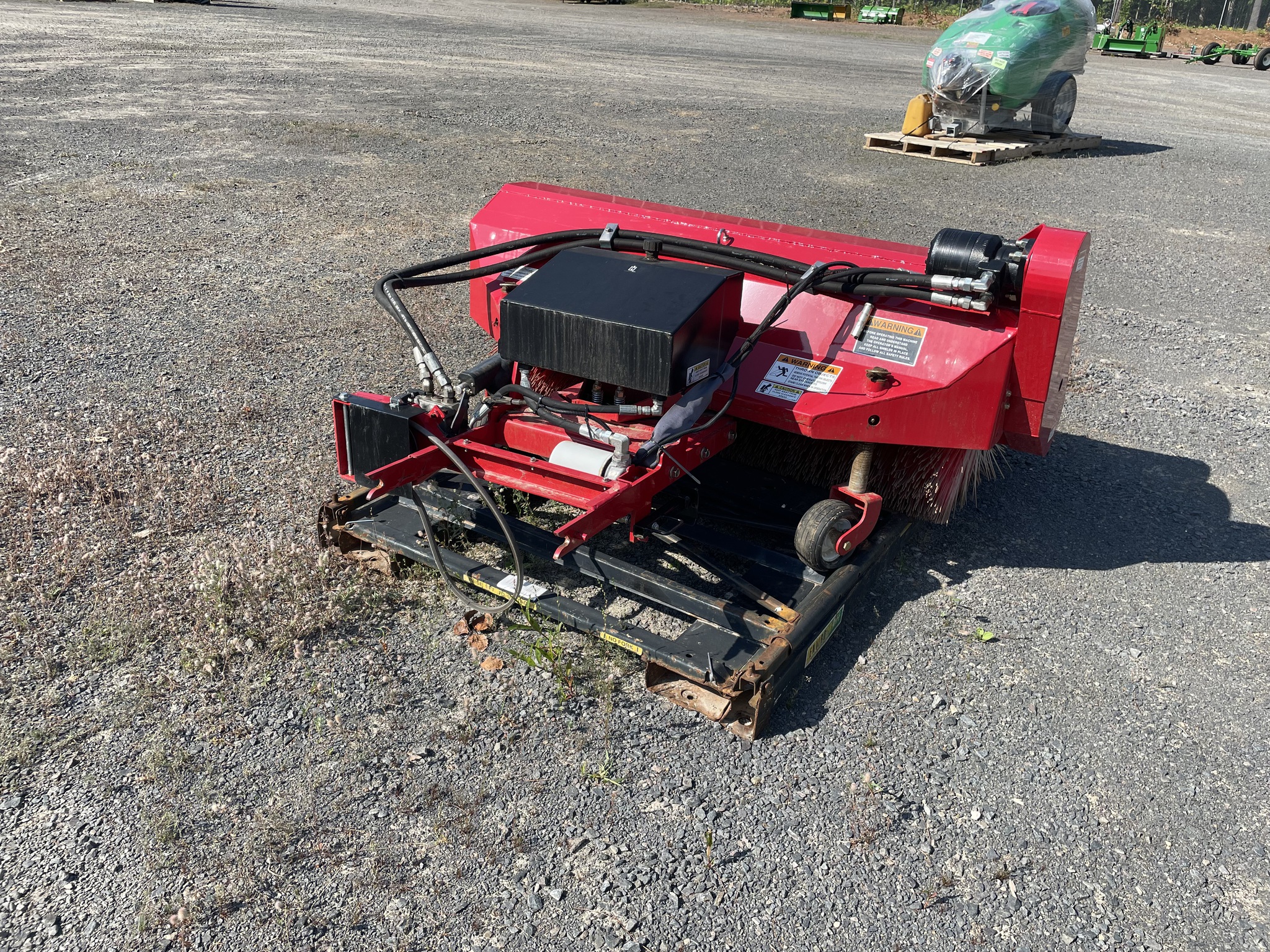 2021 Steiner RS454 Image 2