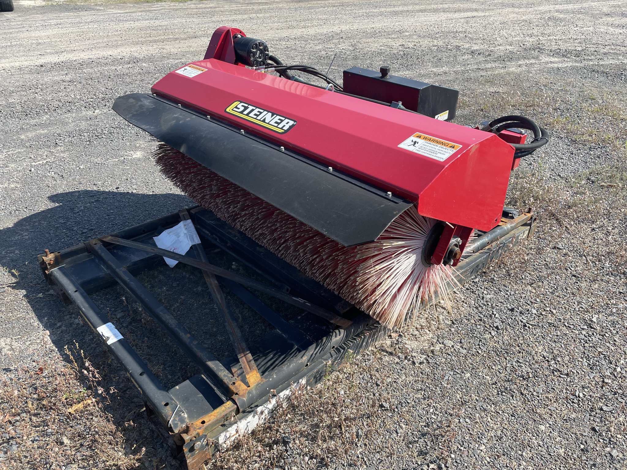 2021 Steiner RS454 Image 5