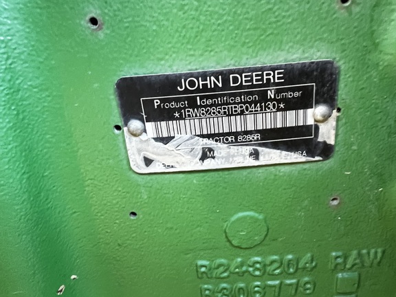 2011 John Deere 8285R - Photo40