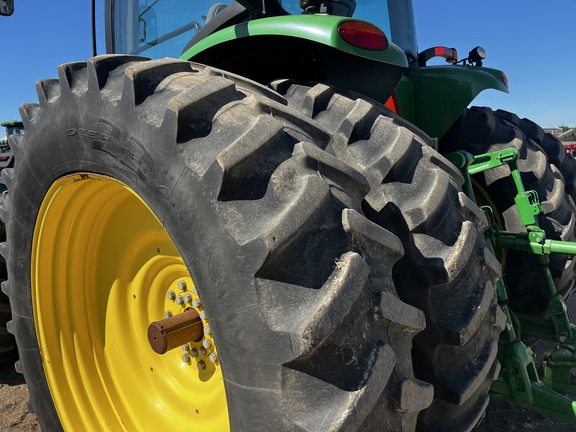 2011 John Deere 8285R - Photo18