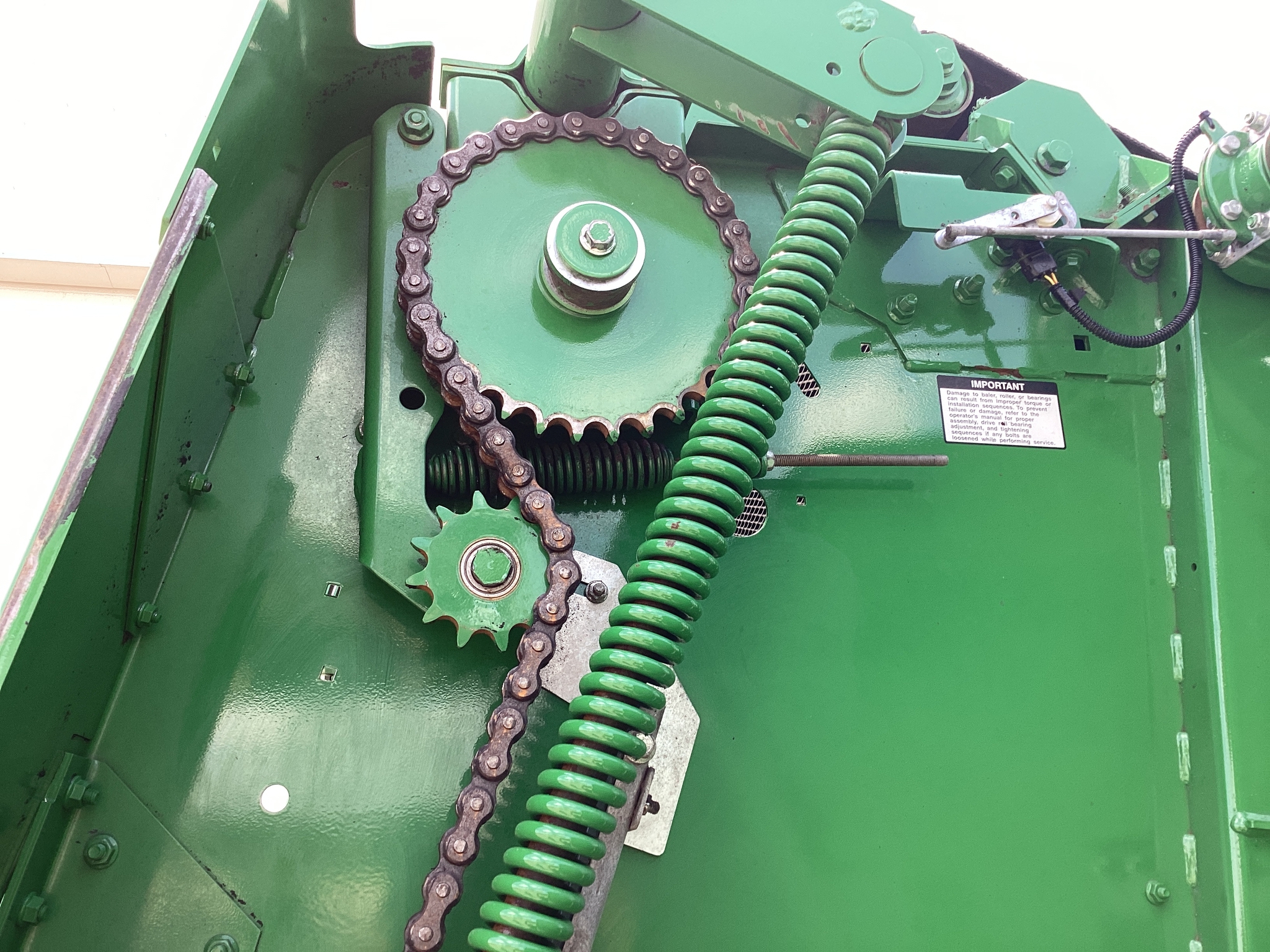 2021 John Deere 560R Image 11