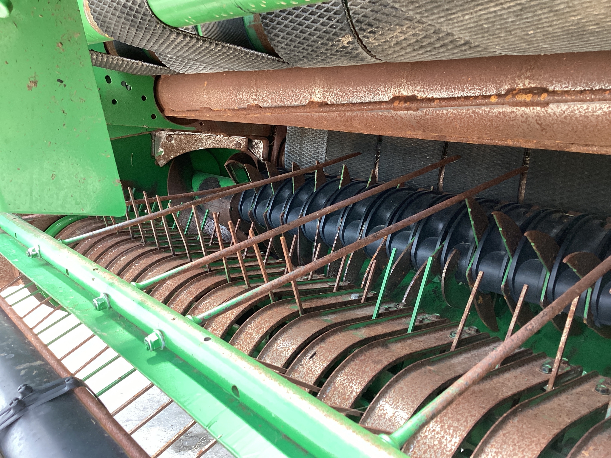 2021 John Deere 560R Image 26