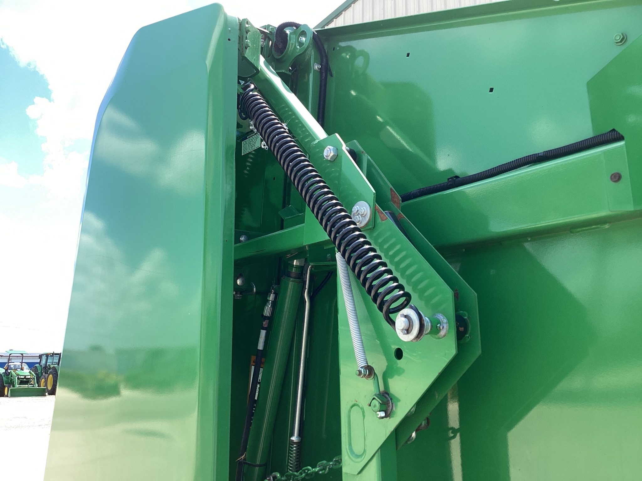 2021 John Deere 560R Image 34