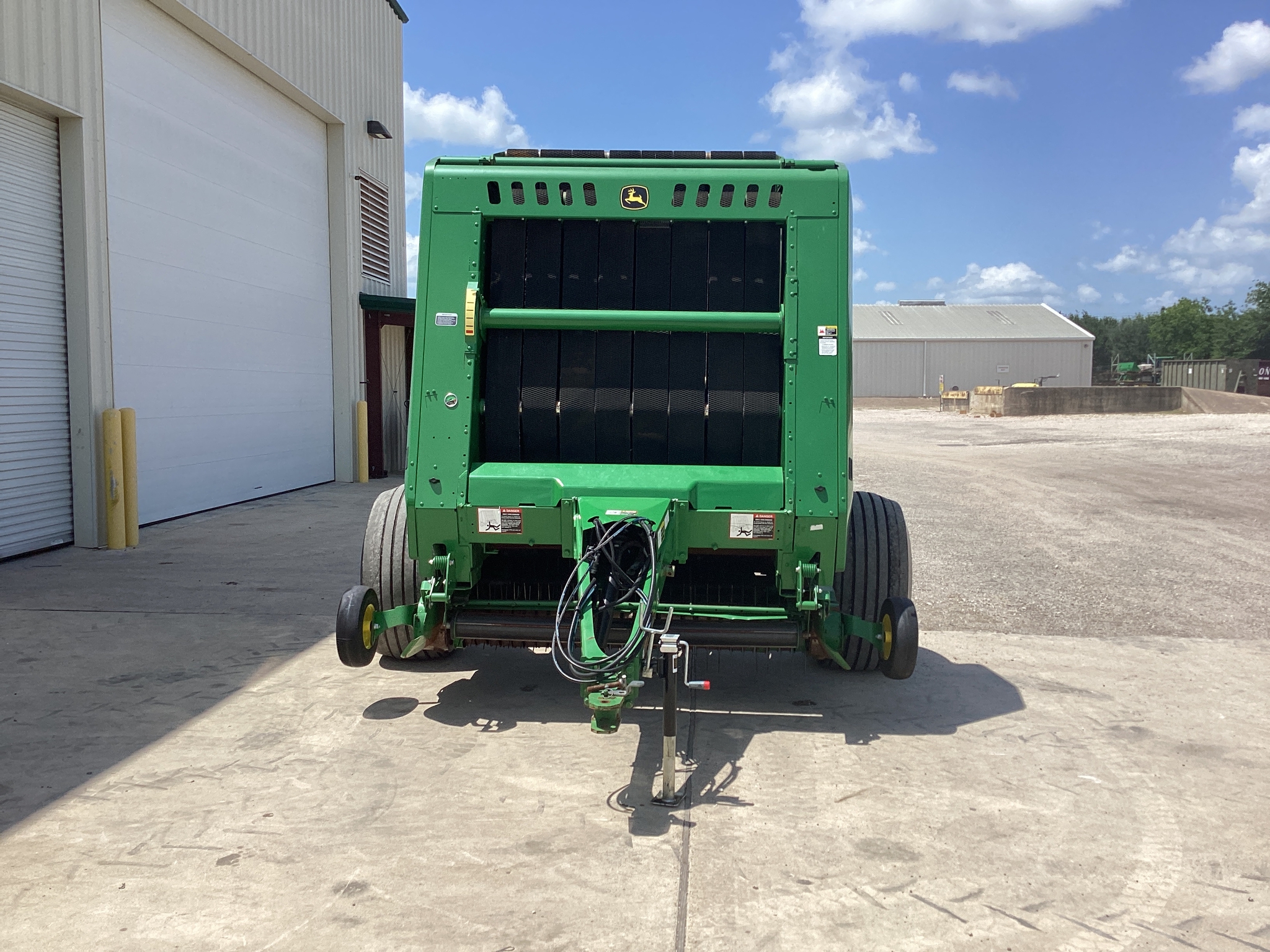 2021 John Deere 560R Image 4