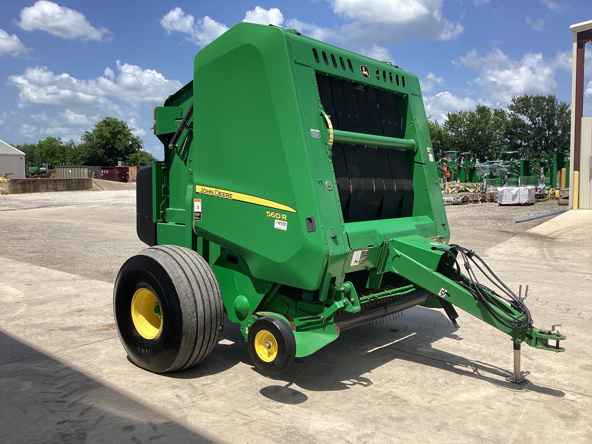 2021 John Deere 560R Image 6