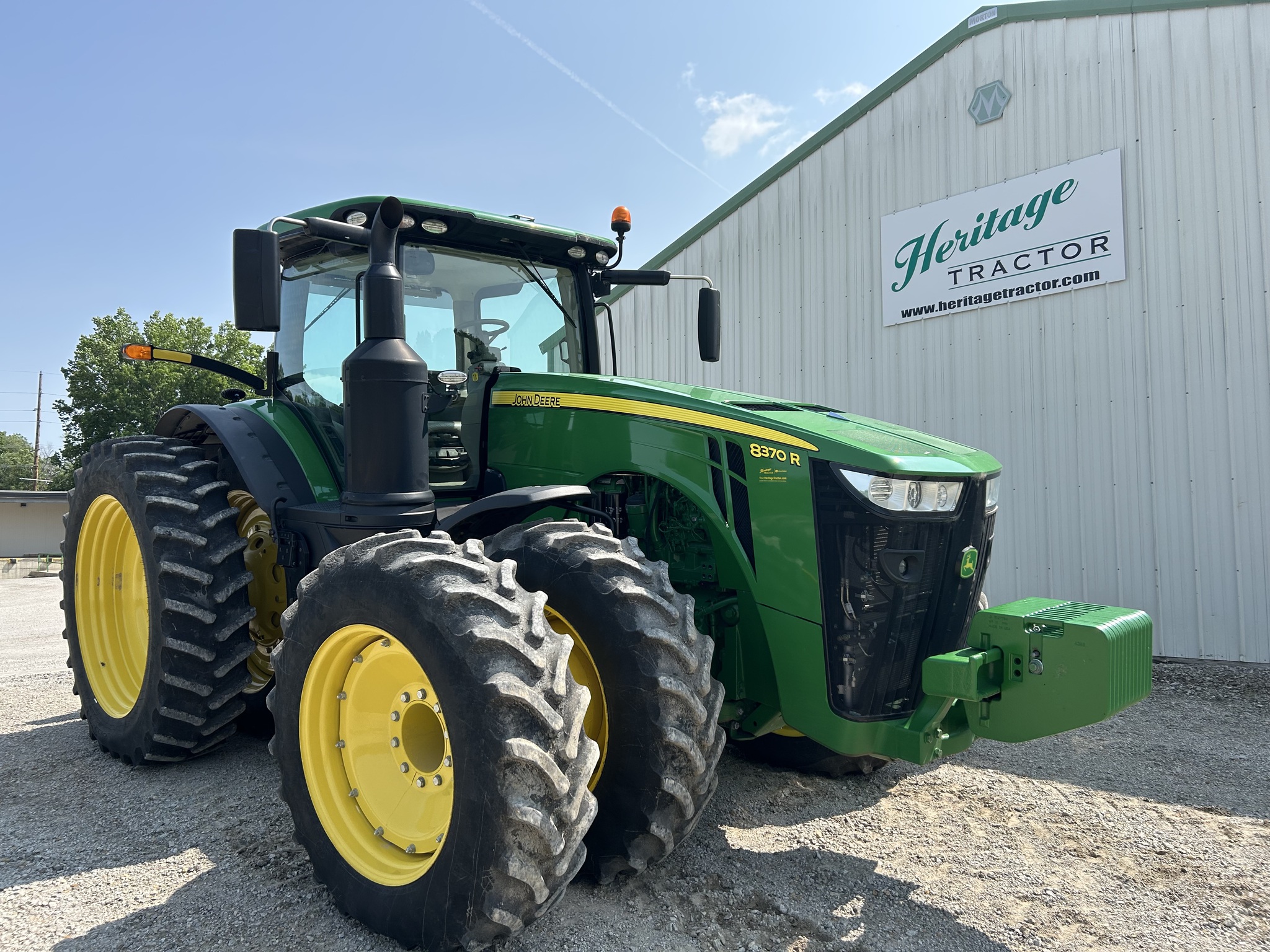  2019 John Deere 8370R at Heritage Tractor in Atchison, KS