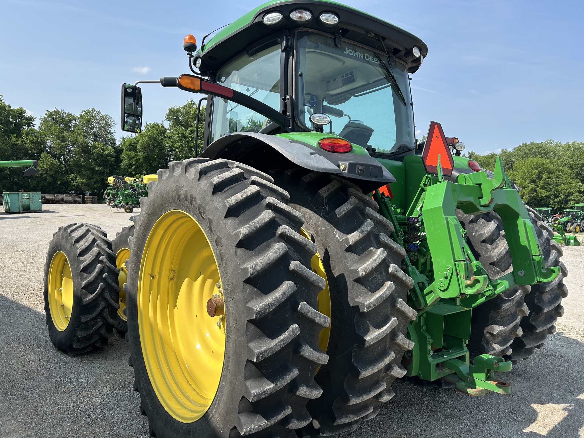  2019 John Deere 8370R at Heritage Tractor in Atchison, KS