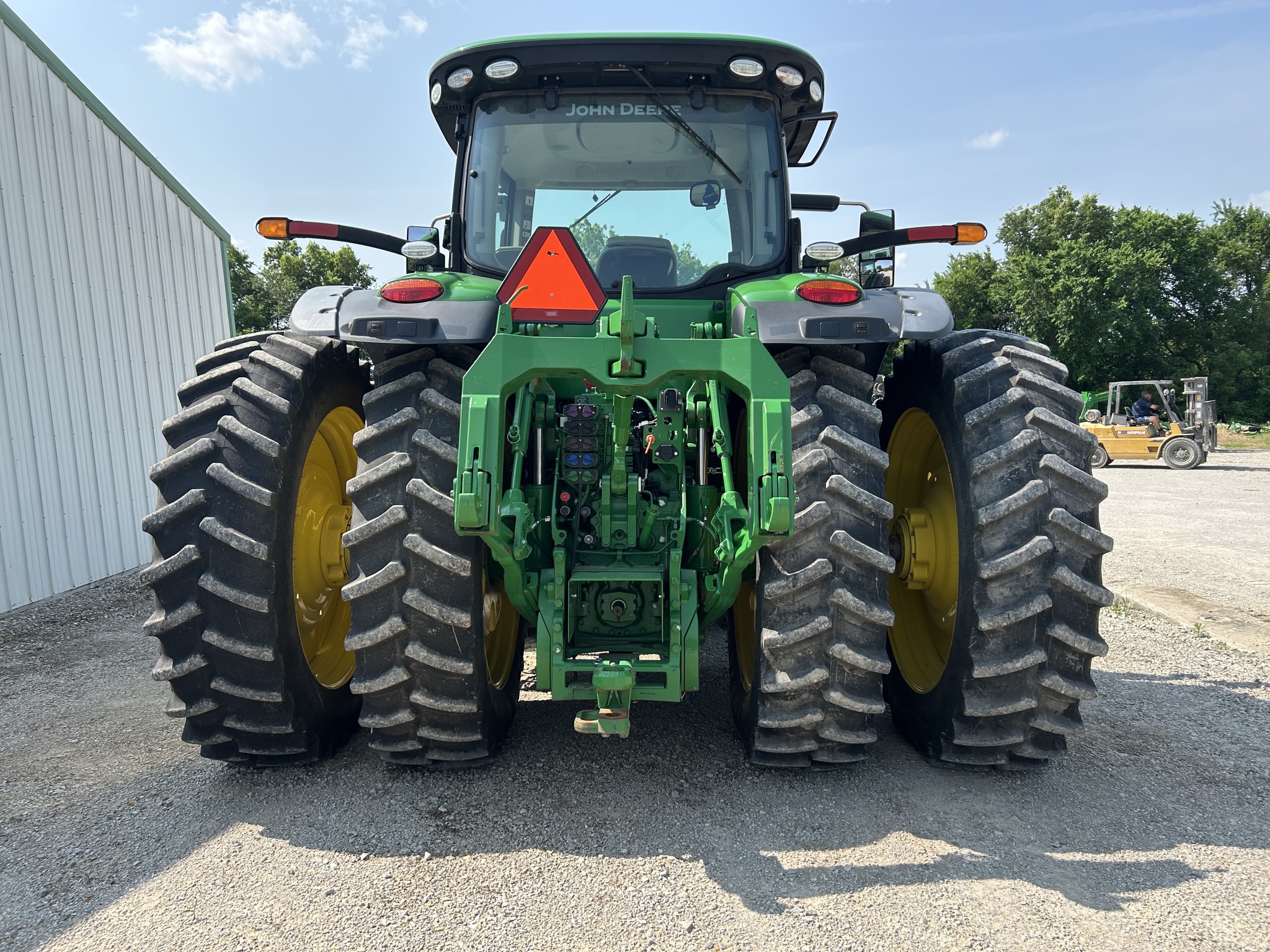  2019 John Deere 8370R at Heritage Tractor in Atchison, KS