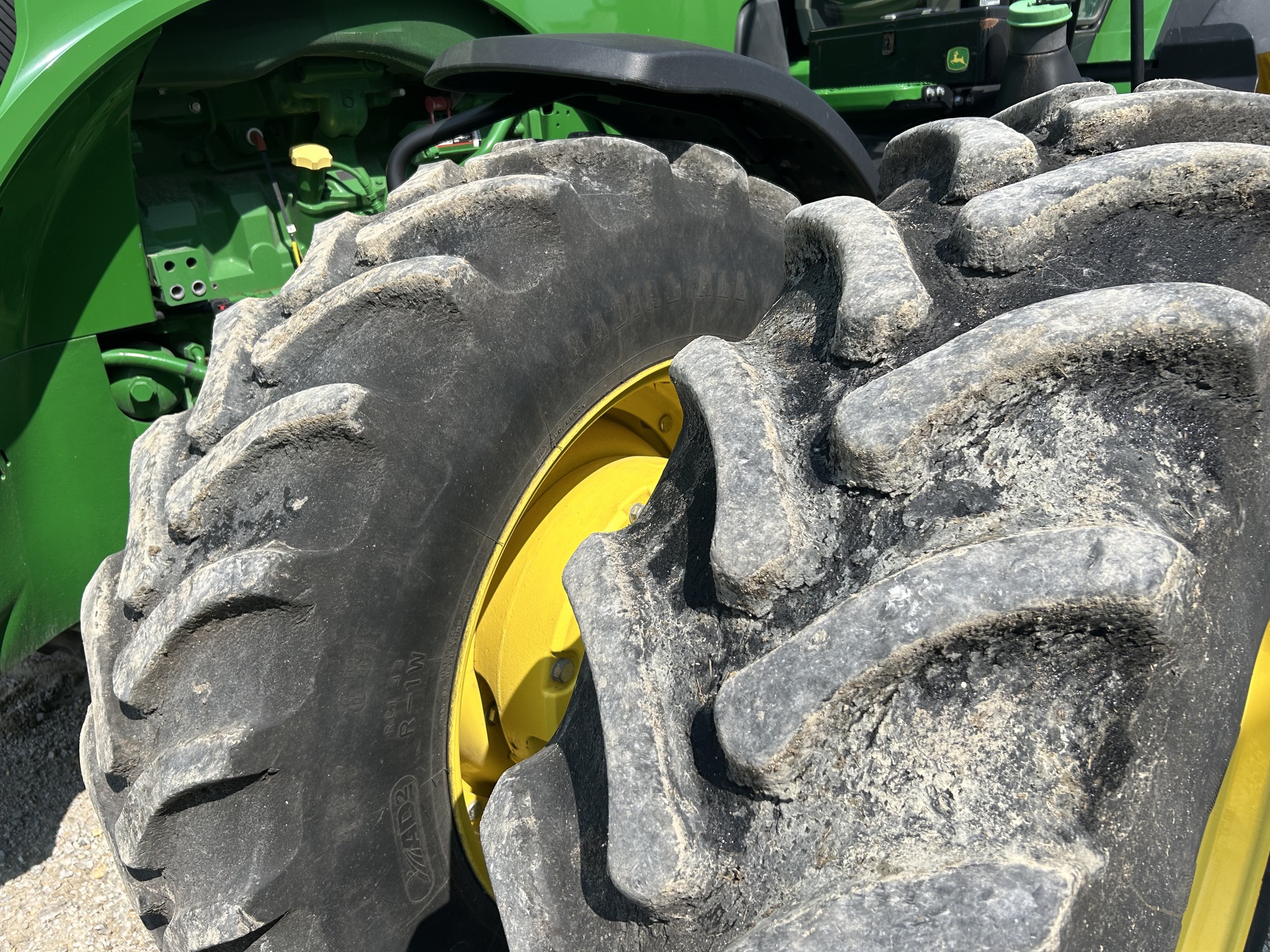  2019 John Deere 8370R at Heritage Tractor in Atchison, KS